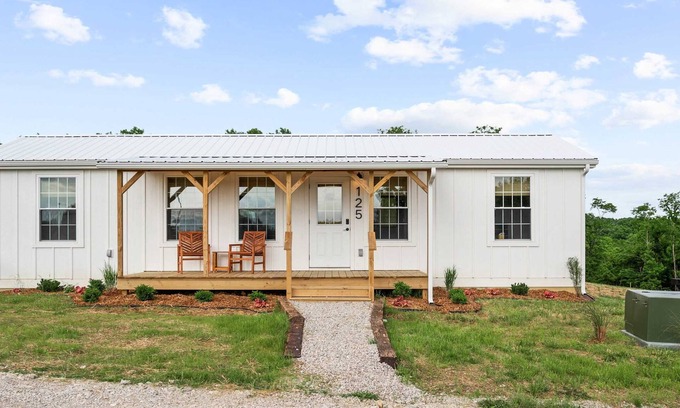 Williamstown Cabin | Lodge 125 at Eden Reserve—Safari Cabin Near Ark