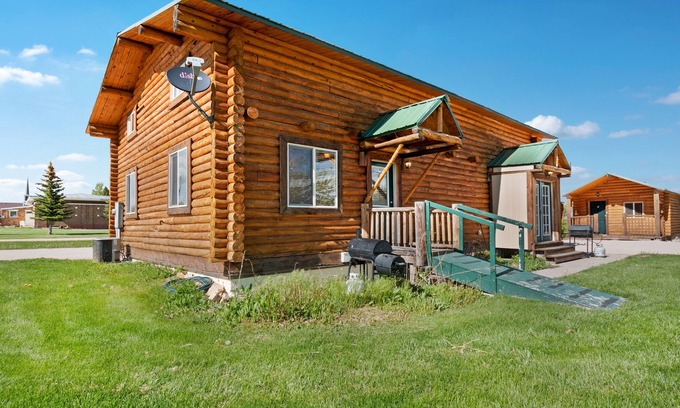 St. Charles Cabin | Lodge in Saint Charles w/ All 10 Cabins Included
