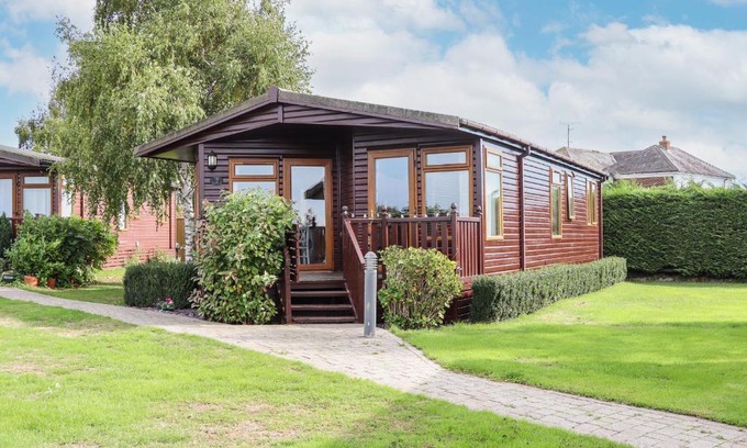 Faversham House | Lodge Two, Country View Park