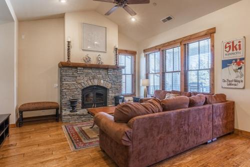 Mammoth Lakes House | Lodges 1193