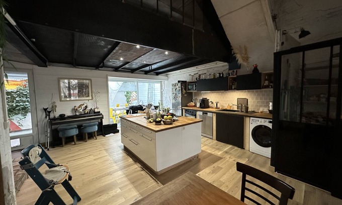 4th Arrondissement House | Loft 150m2 Hammam Piscine Centre-ville Longchamps