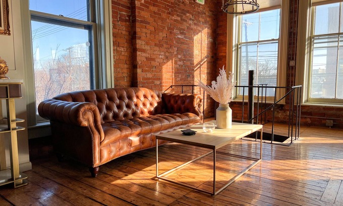 Cleveland House | LOFT 40 Swanky Urban Retreat w/ample space 6,000sq/ft, minutes from Downtown