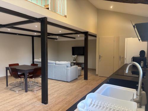 Suze-la-Rousse Apartment | Loft Andy