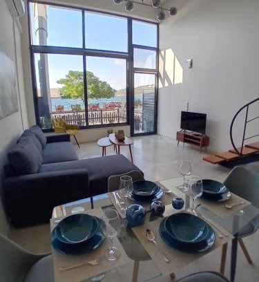 Amfilochia Apartment | Loft by the sea