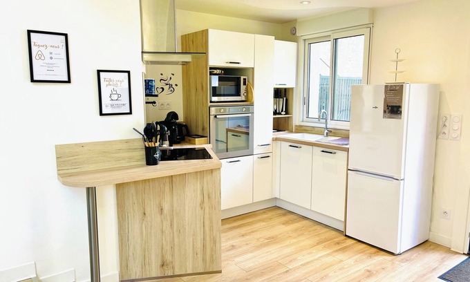 Sud Loire House | Loft de Charme Avec Parking, Jardin et Terrasse