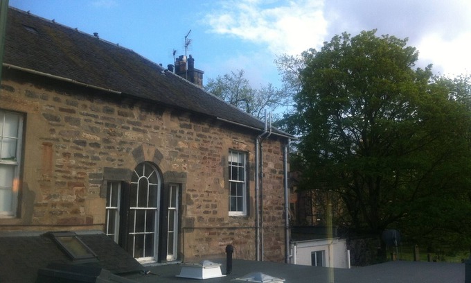 Leith Condo | Loft style open plan apartment