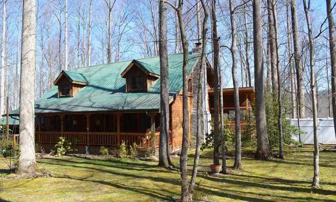 Cosby Cabin | Log Cabin on Edge of National Park; Over the Top Amenities & Reviews
