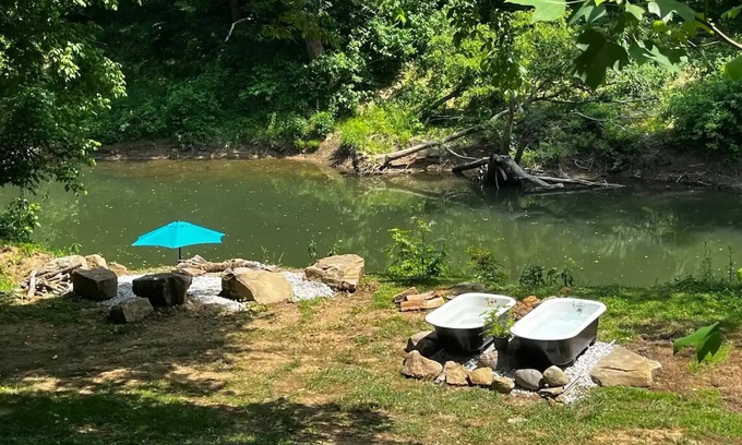 Dabolt Cabin | Log Cabin on the beautiful Rockcastle River