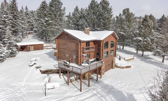 Moran House | Log Home with View of the Buffalo Valley, and All Season Activity Opportunities.