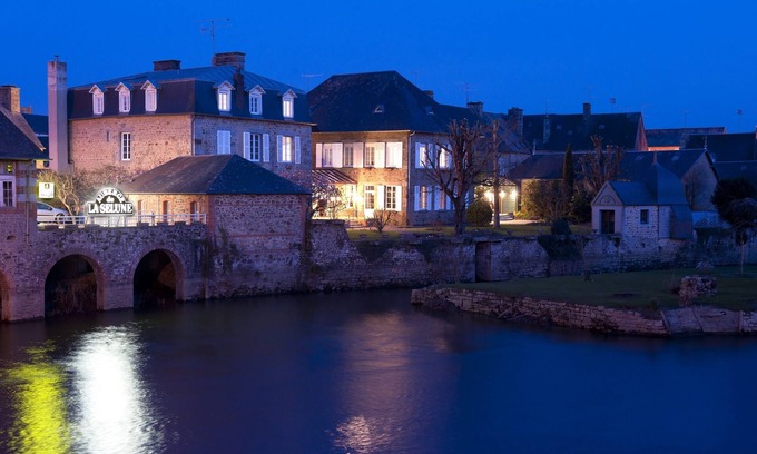 Ducey Hotel | Logis Auberge de la Sélune