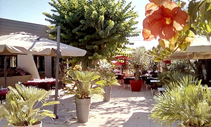 Gondrin Hotel | Logis Hôtel Restaurant Le Pardaillan