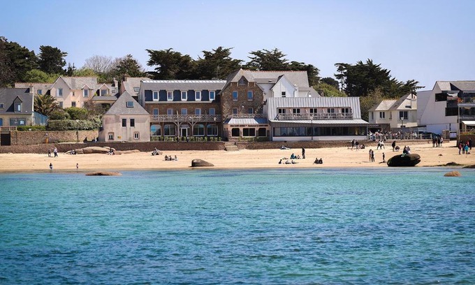 Perros-Guirec Hotel | Logis Hôtel Saint Guirec Et De La Plage