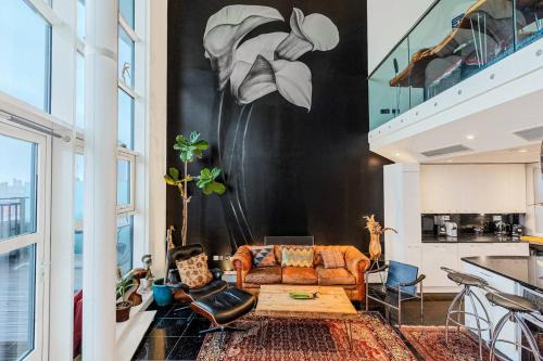 Island Gardens Apartment | London Canary Wharf Riverside Penthouse Apartment