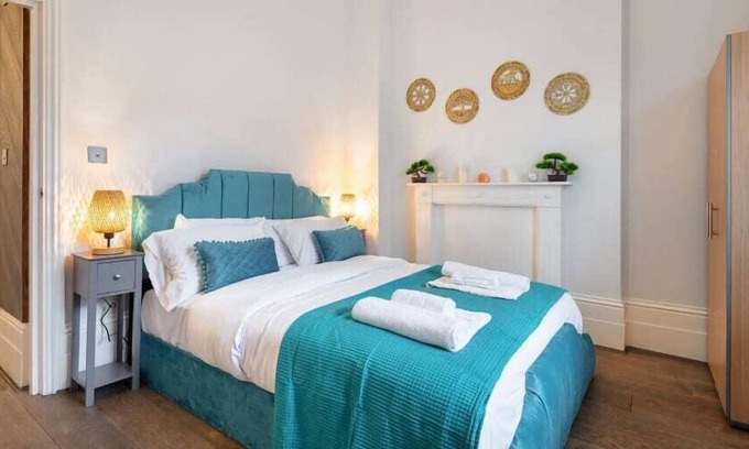 St. Pancras Apartment | London Regents Modern One-Bedroom Apartment