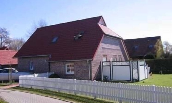 Osteel House | Lone-standing vacation home with a large garden in a peaceful location