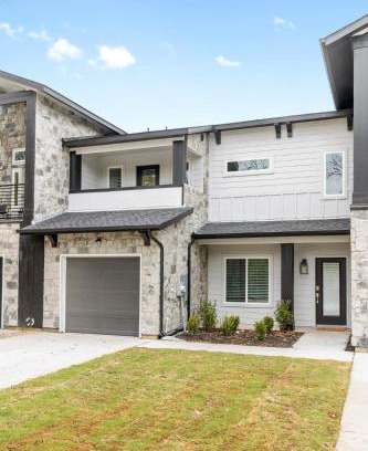 Central Arlington House | Lone Star Escape