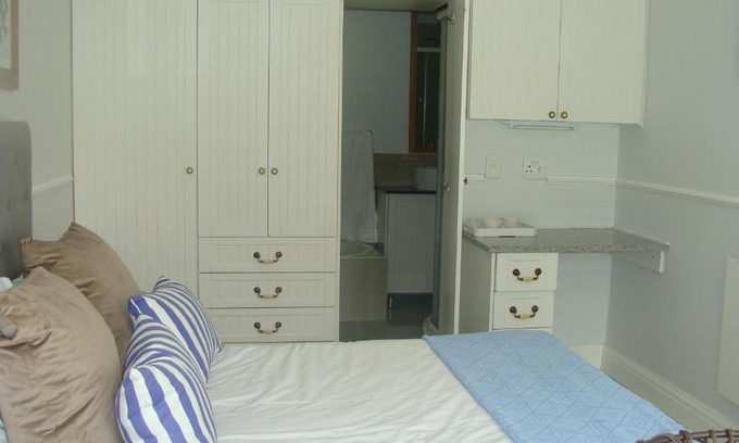 Lone Hill Apartment | Lonehill - Suite 4