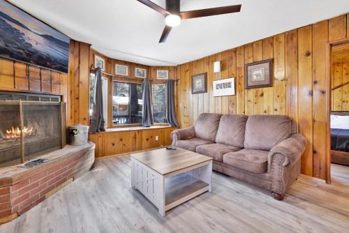 Big Bear Lake House | Lonepine Lakeside Resort Retreat by Big Bear Vacations