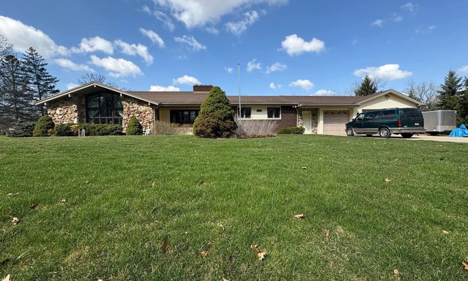 Homer Glen House | Long Run Acres Oasis; near Chicago