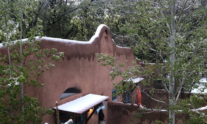 Taos Apartment | LONG TERM RENTAL ONLY: Luna Rosa at Casa Encantada Taos. Private Hot Tub.