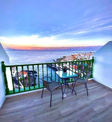 Puerto de Santiago Apartment | Look and listen to the ocean like never before