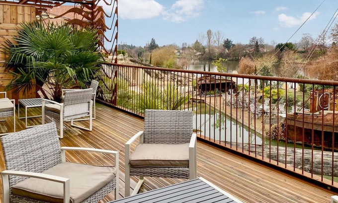 Sainte-Livrade-sur-Lot Apartment | Look forward to an unforgettable vacation in this comfortable apartment in an ideal location!