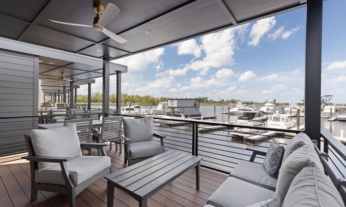 River District Apartment | Lookout @ The Cove Riverwalk Villas