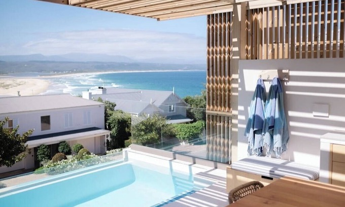 Plettenberg Bay Villa | Lookout View | Luxury Villa Steps to Beach