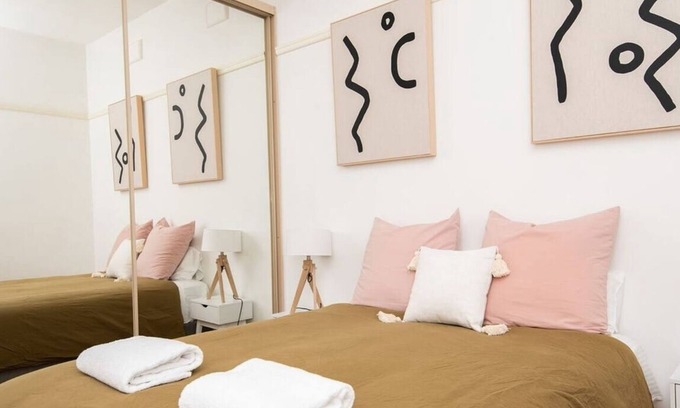 Orange House | Lords Cottage - Charming CBD Home, Pets Allowed