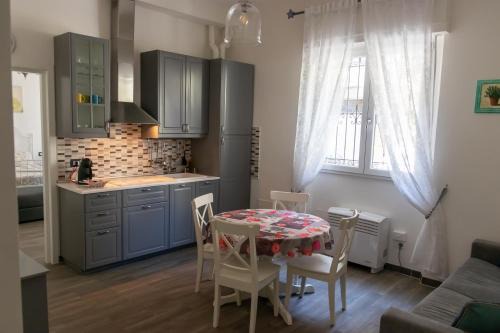 Santa Maria Novella Apartment | Lorenzo Apartment