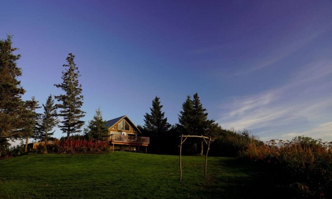 Anchor Point Cabin | Lost Anchor Cabins - Douglas Cabin