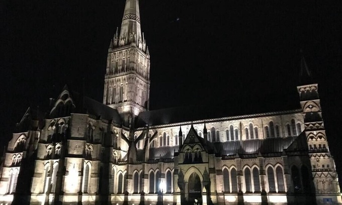 Salisbury Apartment | Louis's Lodge Summary