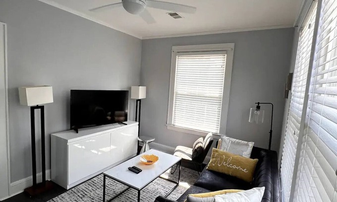 Livingston Apartment | Lovely 1 bedroom apartmentnn