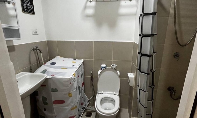 Las Pinas Apartment | Lovely 1BR Condo SM Southmall 100mbps Netflix Disney+