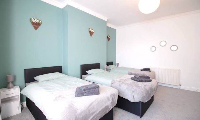 Gateshead Apartment | Lovely 2 bedroom downstairs apartment