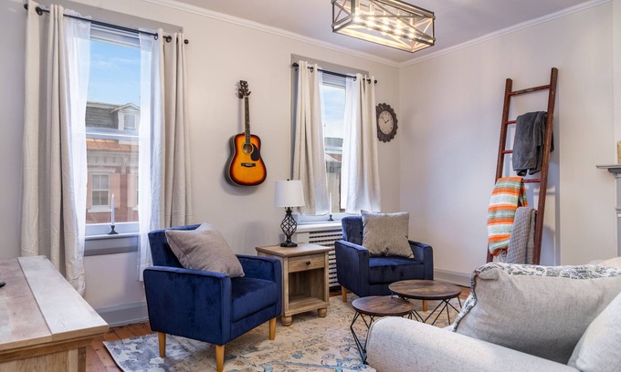 Lewisburg Apartment | Lovely 2 BR apt, free parking, downtown Lewisburg