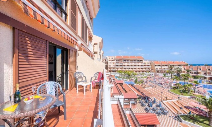 Arona Apartment | LOVELY 2 BEDROOMED APARTMENT NEXT TO THE BEACH