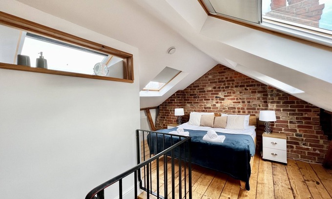 Lincoln House | Lovely 3 bed house in the Cathedral Quarter