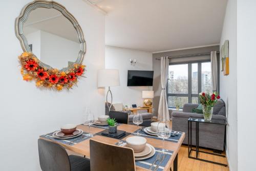 Peninsula Apartment | Lovely 3BD Flat, Parking, sleeps SIX close to O2
