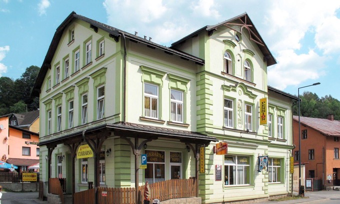 Tanvald Apartment | Lovely apartment for 4 guests with hot tub, WIFI, TV and pets allowed