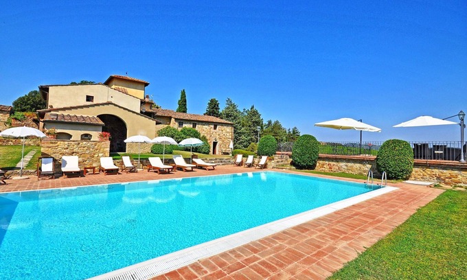 San Casciano in Val di Pesa Apartment | Lovely apartment for 4 guests with WIFI, pool, A/C, TV and pets allowed, close to Greve In Chianti