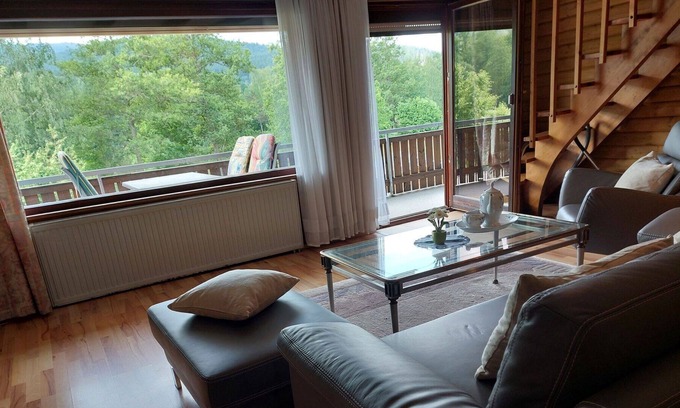 Arrach Apartment | Lovely apartment for 4 guests with WIFI, TV, patio, pets allowed and parking