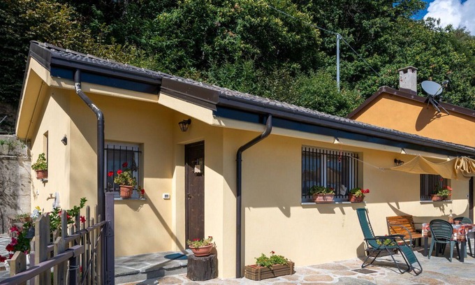 Donato Apartment | Lovely apartment for 2 people with terrace, pets allowed and parking