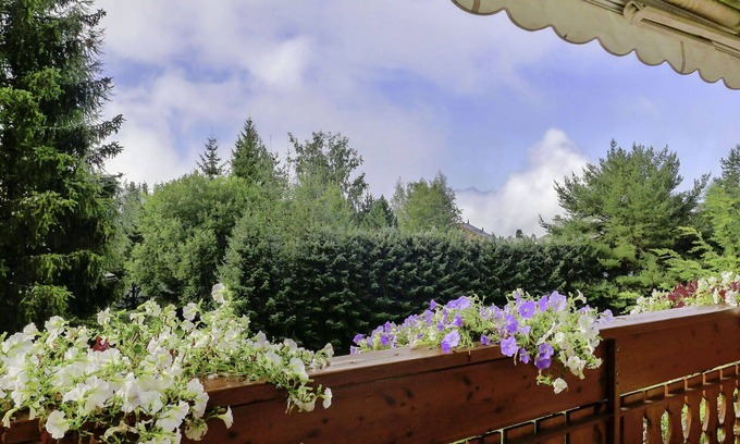 Lens Apartment | Lovely apartment for 6 guests with WIFI, TV, balcony and pets allowed