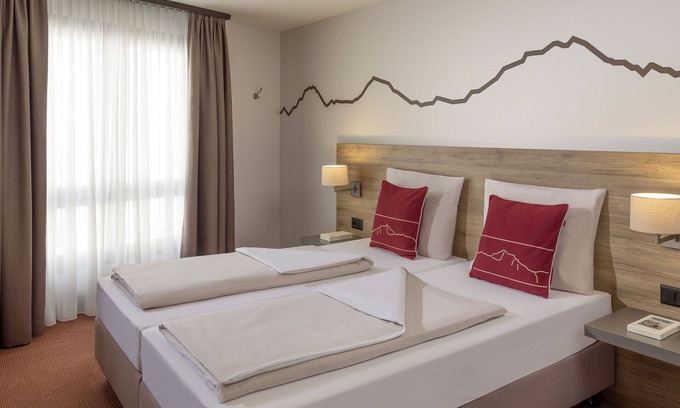 Beatenberg Apartment | Lovely apartment for 2 people with pool, WIFI, TV, terrace and pets allowed