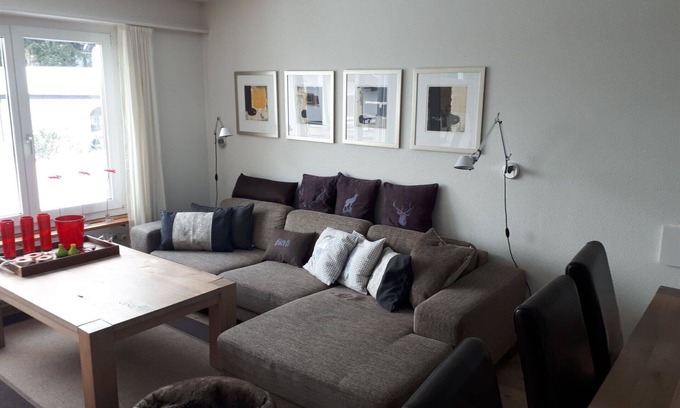 Valbella Apartment | Lovely apartment for 6 guests with WIFI, TV and balcony