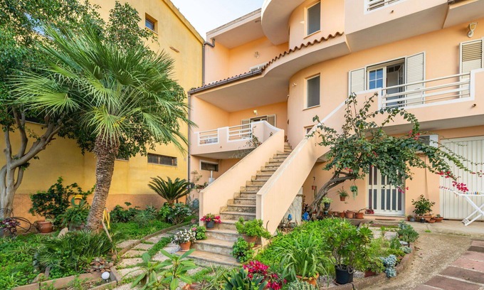 Muravera Apartment | Lovely apartment for 6 guests with hot tub, A/C, TV, balcony, panoramic view and parking