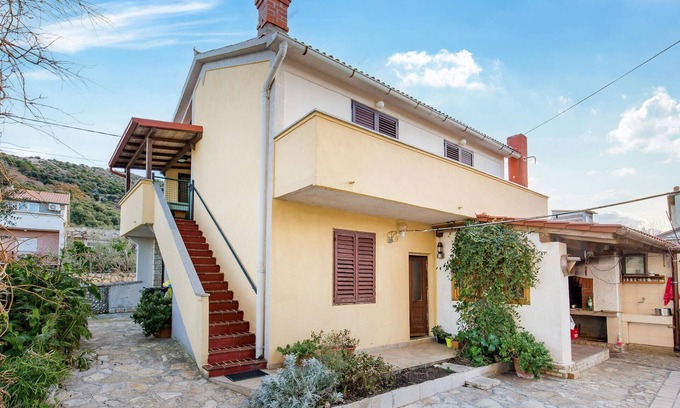 Supetarska Draga Apartment | Lovely apartment in Rab with kitchen