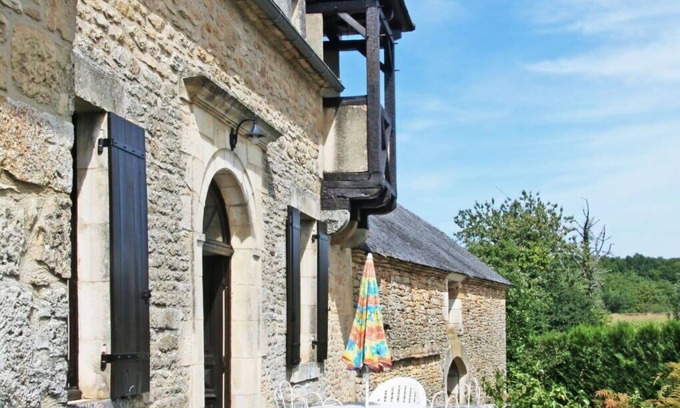 Jayac House | Lovely apartment in villa for 6 people with WIFI, TV, balcony and pets allowed