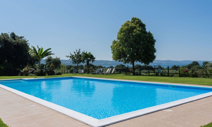 Bolsena Villa | Lovely apartment in villa for 12 people with WIFI, pool, TV and terrace
